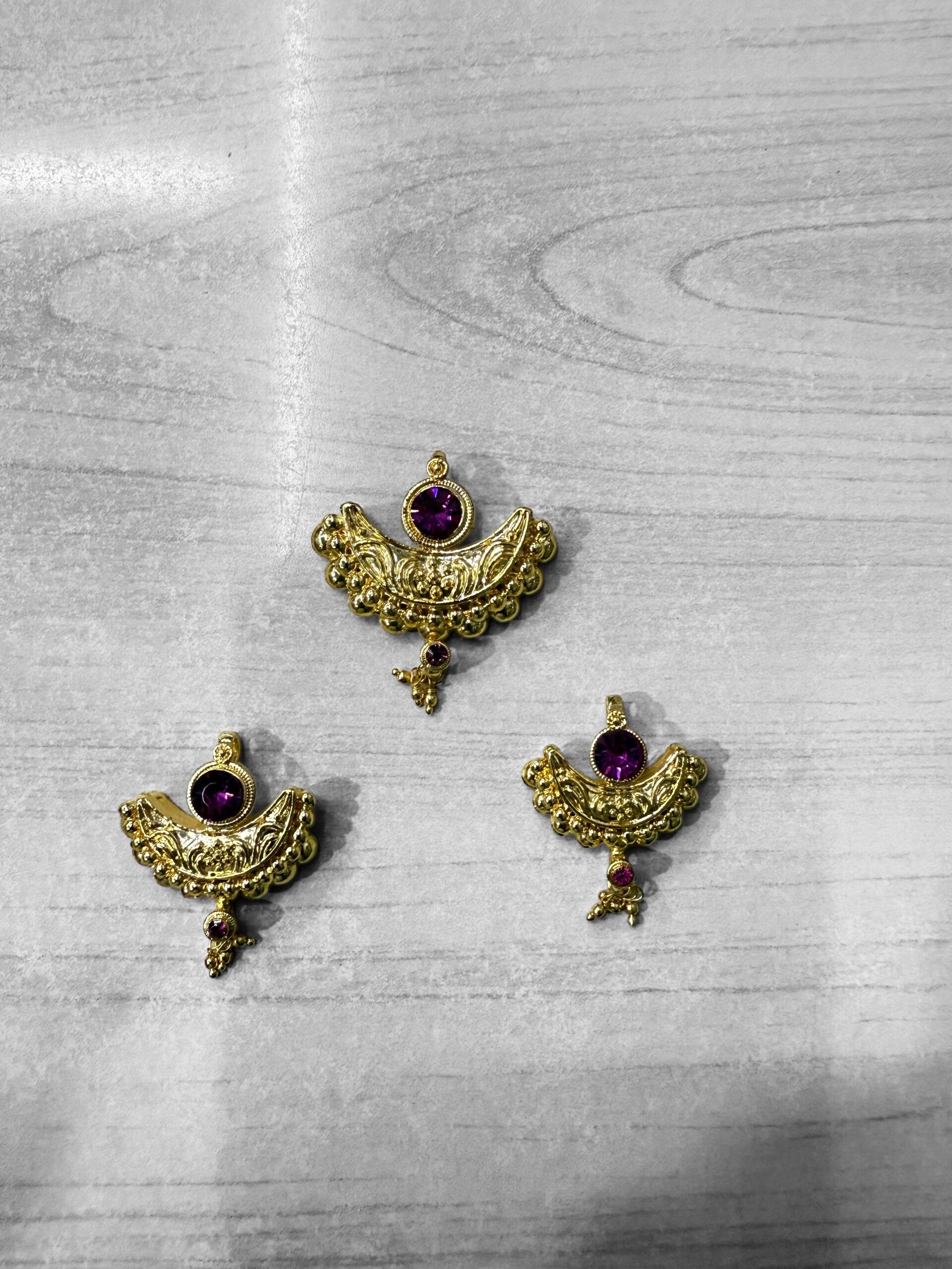 Kolhapuri Medium Chandrakor Pendant - Image 2