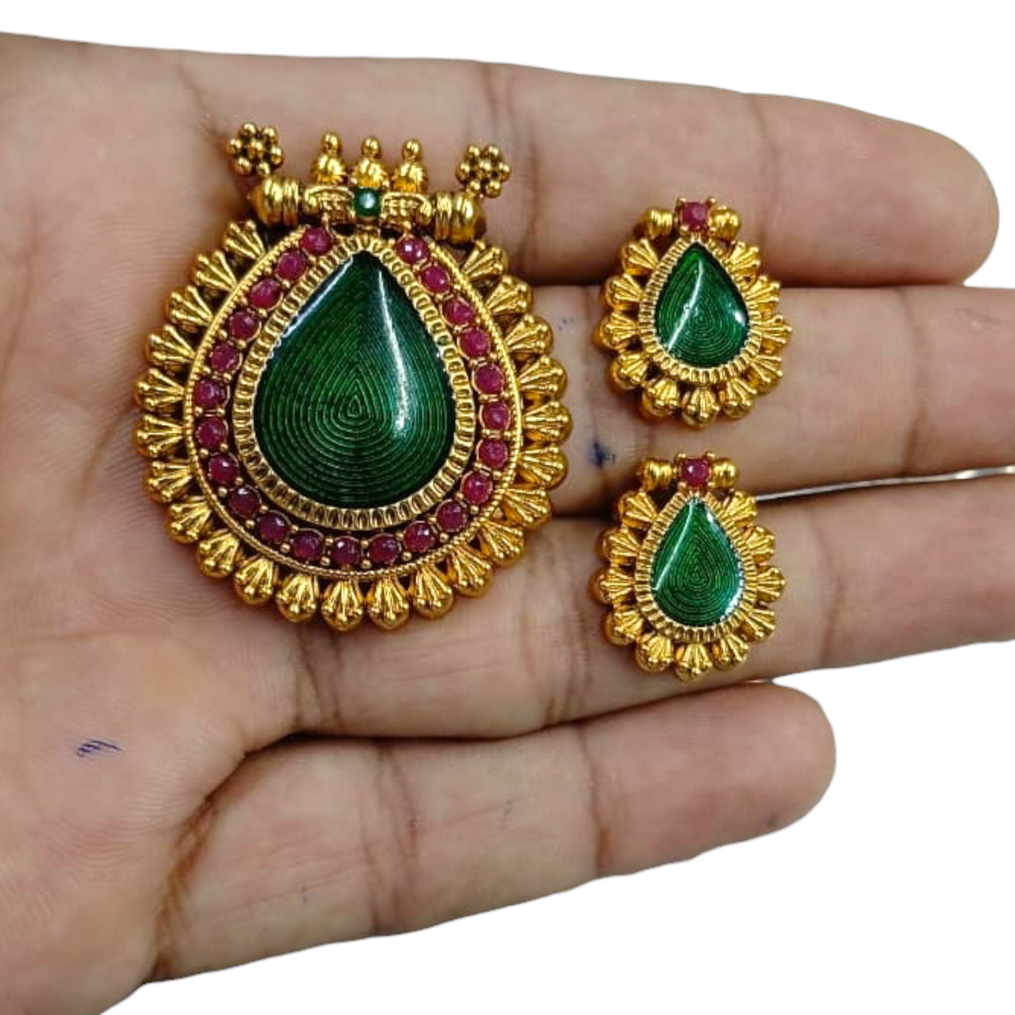 Traditional Maharashtrian Pendant Set
